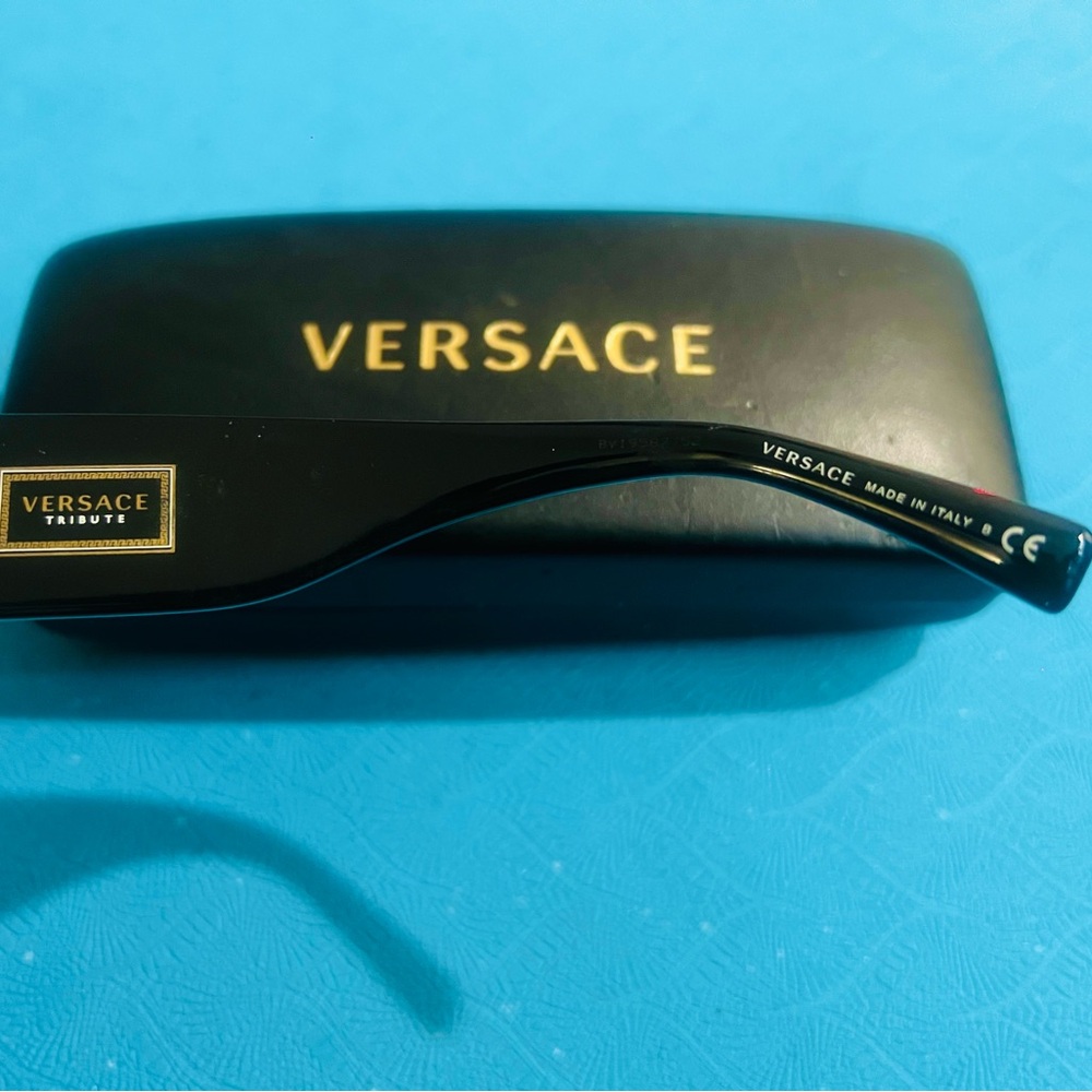Versace Yellow Floral Round Sunglasses - Picture 5 of 7